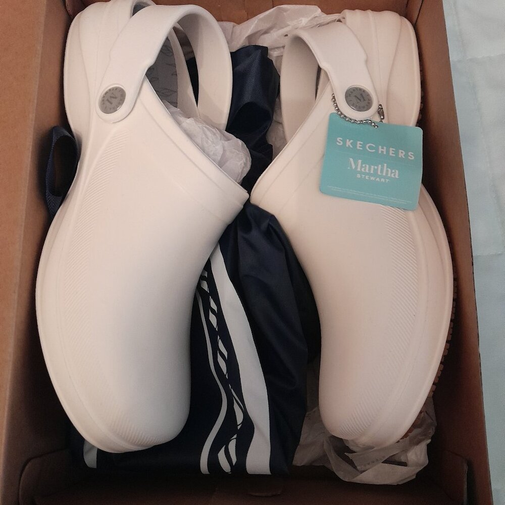 Sketchers shoes